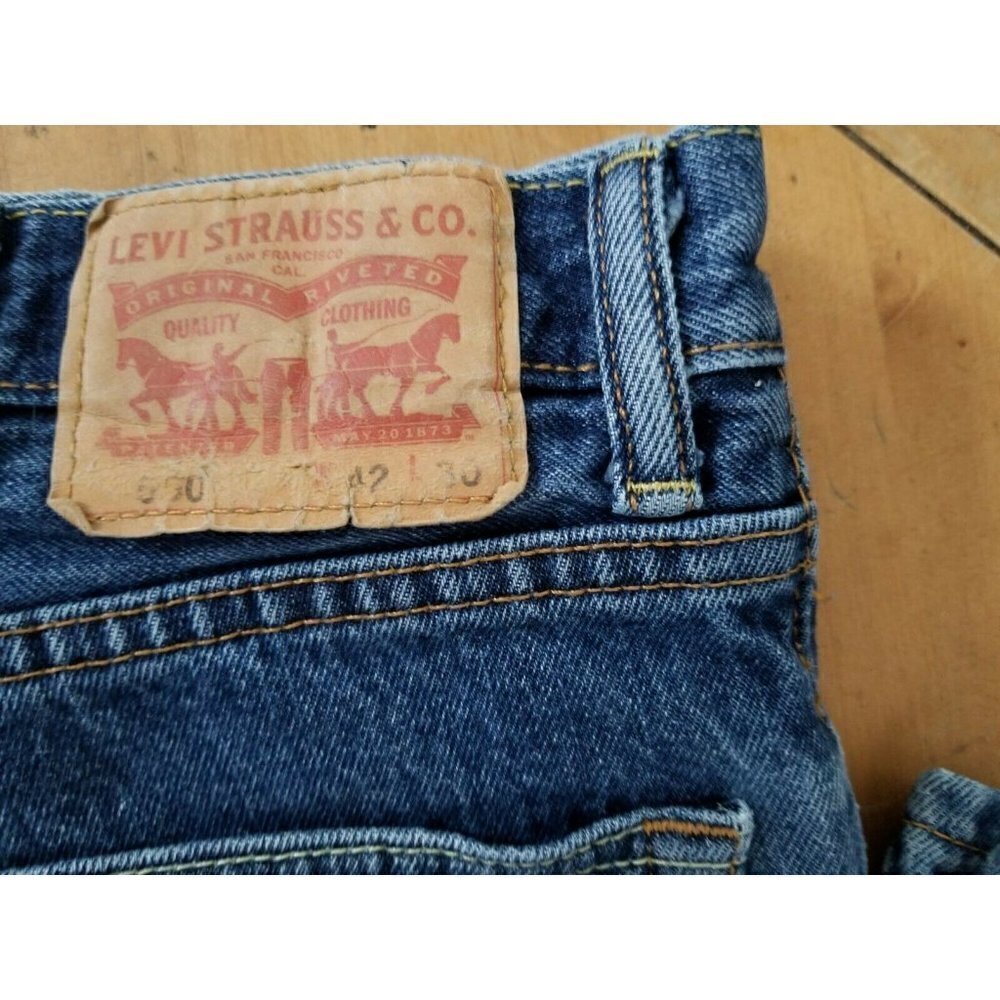 Levis 550 Men’s Relaxed Fit Straight Leg Blue Denim Jeans Med Wash Size 42 X 30 - Picture 2 of 5